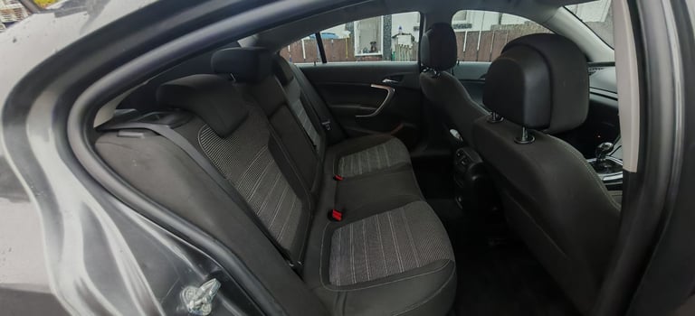 Vauxhall, INSIGNIA, Hatchback, 2010, Manual, 1796 (cc), 5 doors