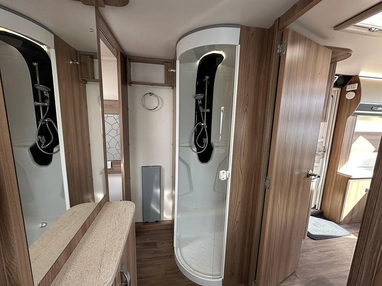 2022 Swift Elegance 850 Fixed Island Bed– 4 Berth Caravan