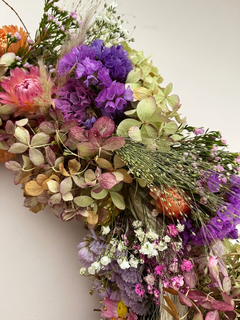 Dried flower wreath - hand made 