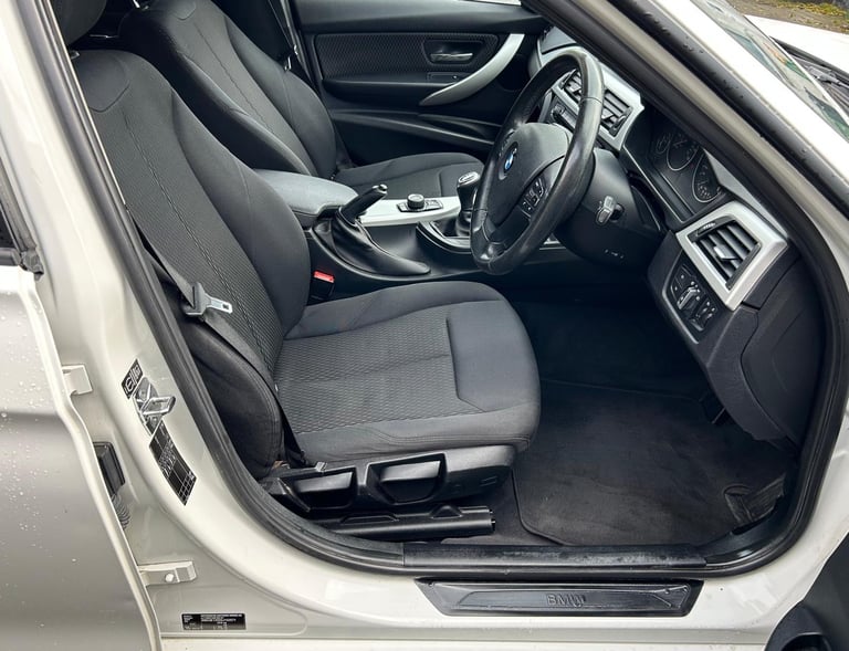 BMW, 3 SERIES, Saloon, 2012, Manual, 1995 (cc), 4 doors