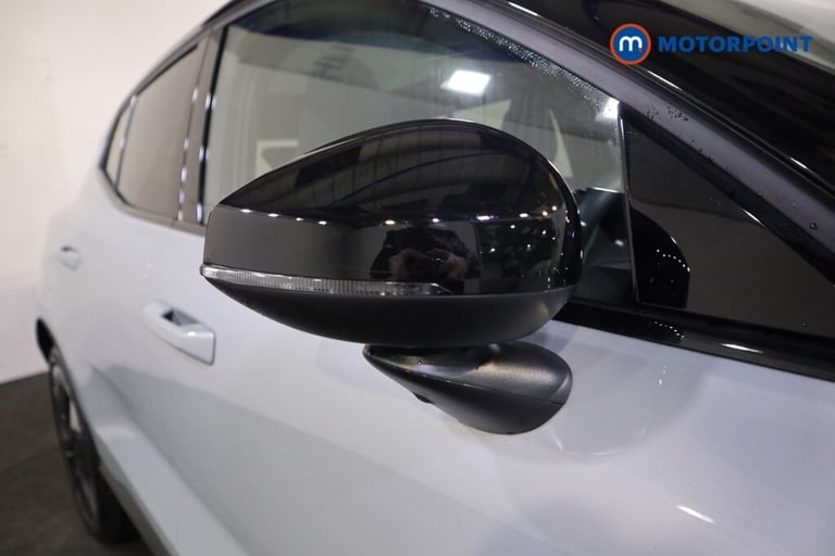 2025 Volvo EX30 200kW SM Extended Range Ultra 69kWh 5dr Auto ESTATE ELECTRIC Automatic