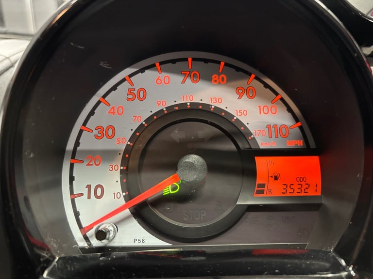 2013 Toyota AYGO 1.0 VVT-i Move with Style 5dr HATCHBACK Petrol Manual