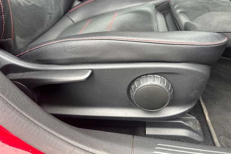 2019 Mercedes-Benz A-Class A200 AMG Line Executive 5dr Auto HATCHBACK PETROL Automatic