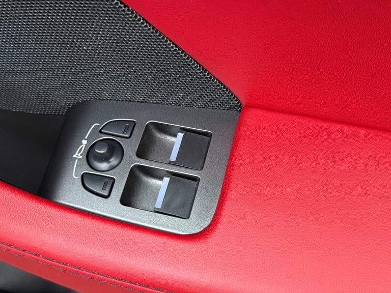 2018 Jaguar F-Type 2.0 I4 COUPE AUTO, 33000 MILES, 1 OWNER, FULL JAG HISTORY. COUPE Petrol Automatic