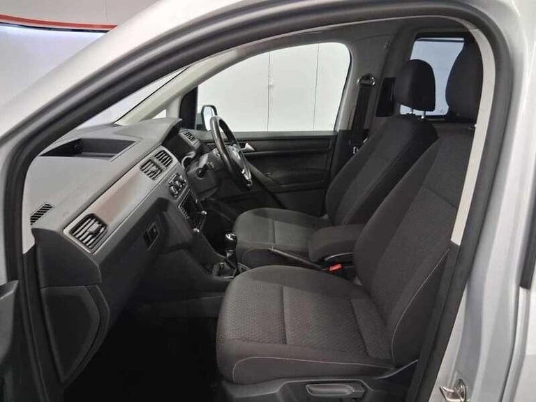 2018 Volkswagen Caddy 2.0 TDi C20 Maxi Combi 5 Seats 5dr MPV Diesel Manual