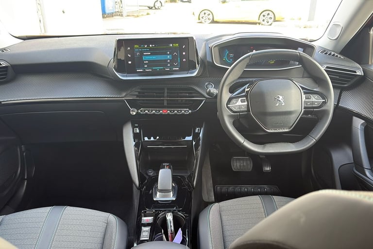  Peugeot E 2008 50kwh Allure Premium Suv 5dr Electric Auto 7kw Charger 136 Ps
