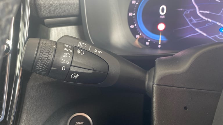 2024 Volvo XC40 2.0 B3P Ultra Dark 5dr Auto ESTATE PETROL Automatic