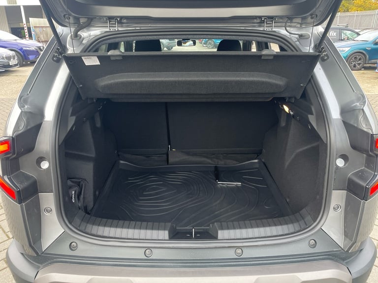 2025 Dacia Duster 1.6 Hybrid Extreme Automatic SUV/Crossover Hybrid Automatic