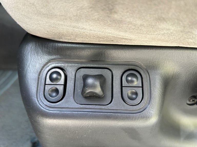 2000 Ford F150 5.4 Litre Supercharged Lightening PICKUP Petrol Automatic