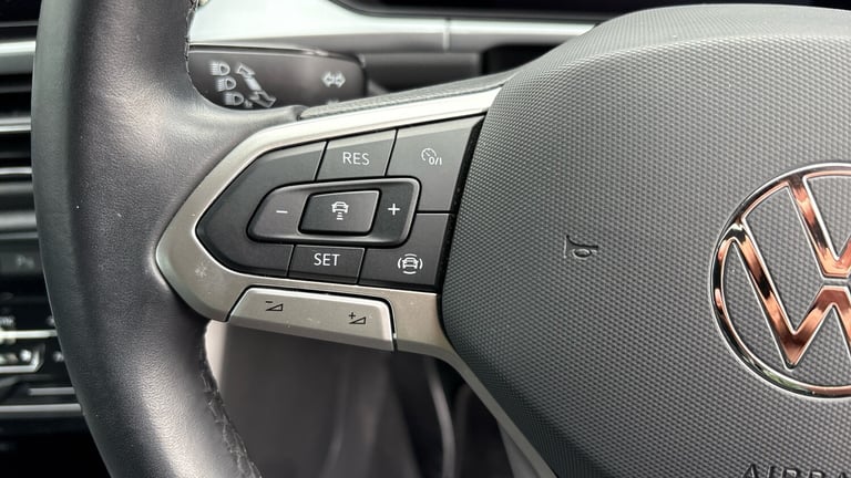 2022 Volkswagen T-Roc 1.0 TSI Life 5dr HATCHBACK PETROL Manual