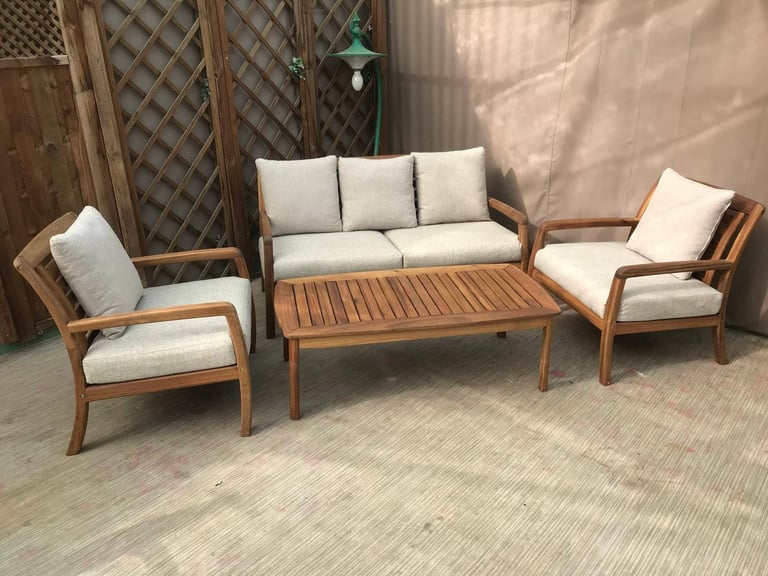 image for Alexander rose brand new national trust Cotswold lounge set RRP £1980