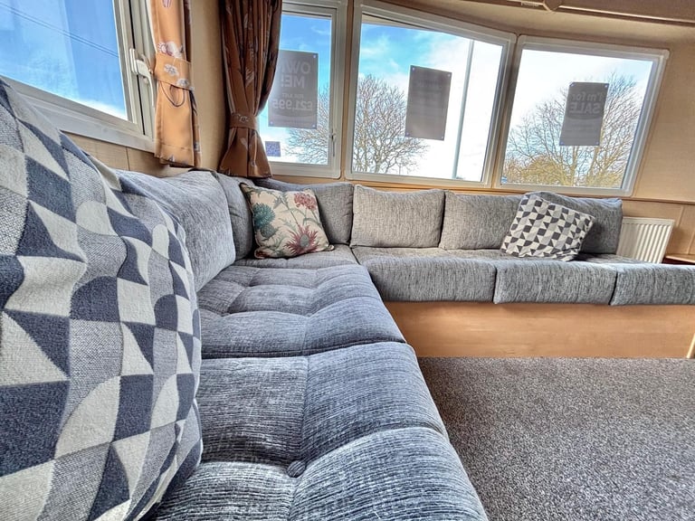 CHEAP STATIC CARAVAN FOR SALE AT BROADLAND SANDS 