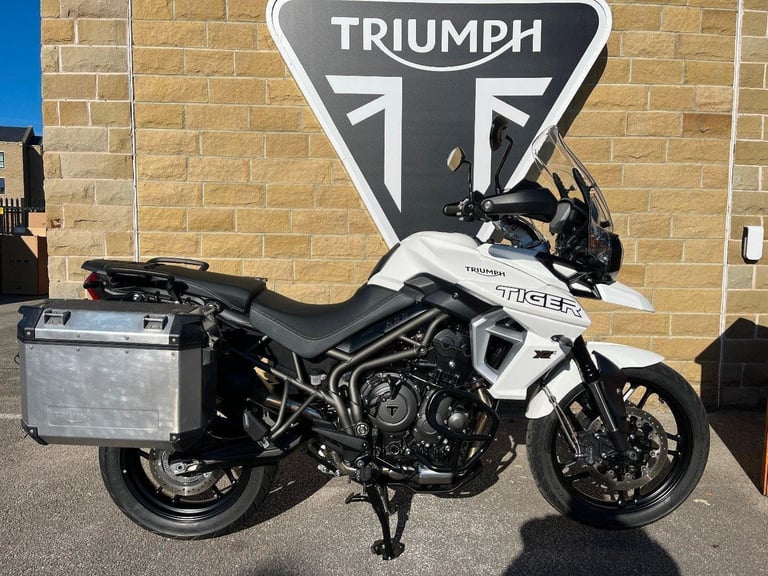 TRIUMPH TIGER 800 XRX- LOW MILEAGE 2018