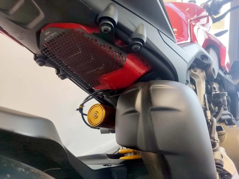 2022 Ducati Streetfighter V4S Red 2,160 Miles Akro Cans | £270 Dep & £270 pcm