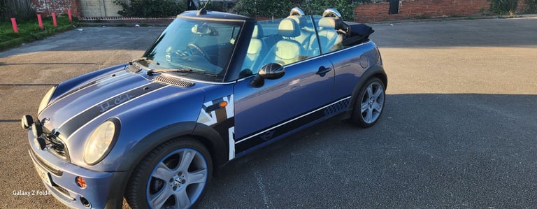 Mini, Convertible, 2005, Manual, 1598 (cc), 2 doors