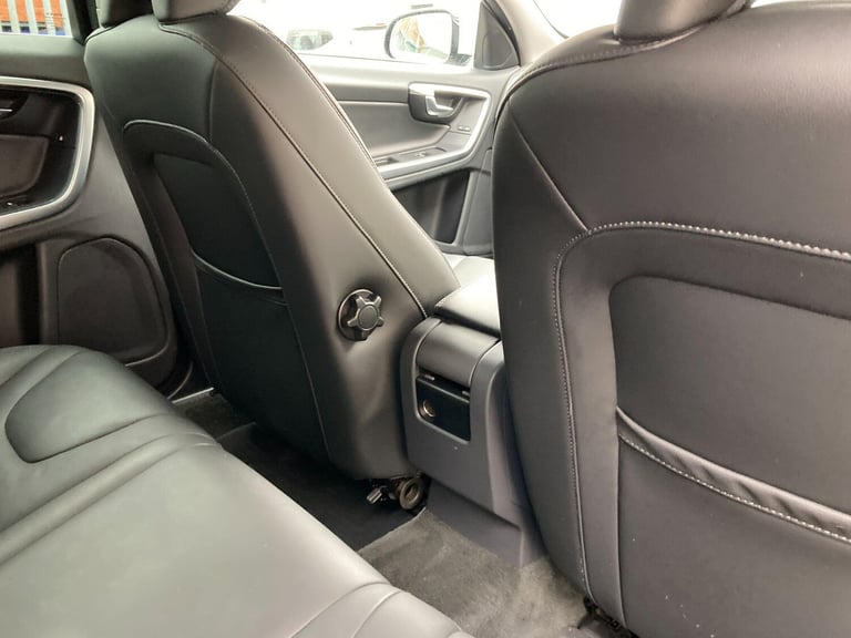 2014 Volvo V60 2.4 D6 Estate 5dr Diesel Plug-in Hybrid Geartronic AWD Euro 5 (s/s) (285 ps ESTATE...