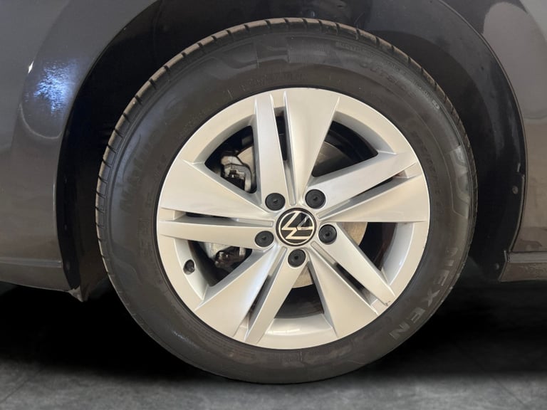 2023 Volkswagen Golf 1.5 eTSI MHEV Life Hatchback 5dr Petrol Hybrid DSG Euro 6 (s/s) (150 ps) -  ...
