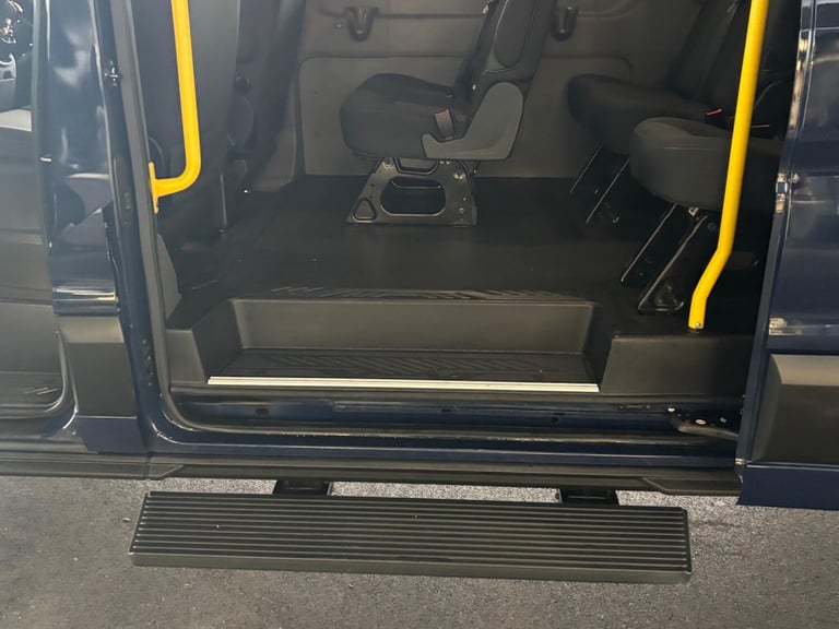  Ford Transit 2.0 460 EcoBlue Trend RWD L4 H3 Euro 6 (s/s) 5dr (17 Seat, DRW) Diesel Manual