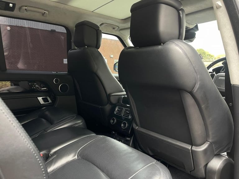 2020 Land Rover Range Rover 3.0 SD V6 Autobiography SUV 5dr Diesel Auto 4WD Euro 6 (s/s) (275 ps)...