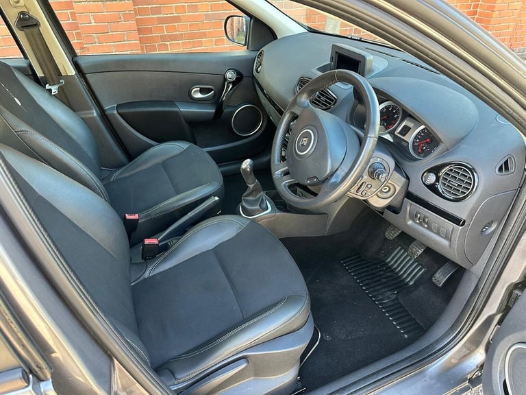 RENAULT CLIO 1.2 Dynamique TomTom Euro 5 5dr 2012