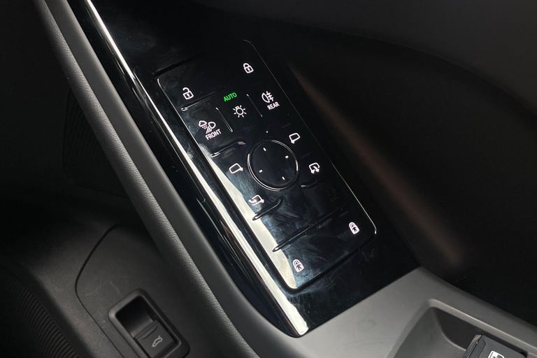 2025 Audi Q6 e-tron 100kWh Performance Sport SUV 5dr Electric Auto (306 ps) ESTATE Electric Autom...