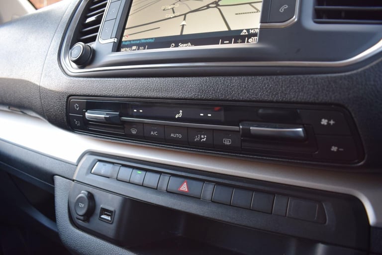 2022 Toyota PROACE CITY Verso 1.5D Shuttle Medium MPV MWB Euro 6 (s/s) 5dr (9 Seat) MPV Diesel Ma...