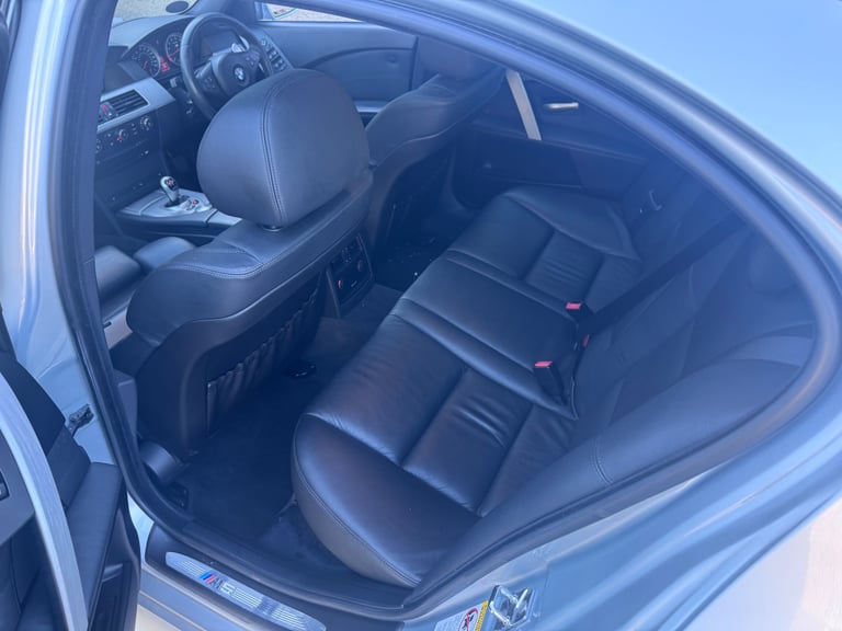 BMW, M5, Saloon, 2006, Semi-Auto, 4999 (cc), 4 doors