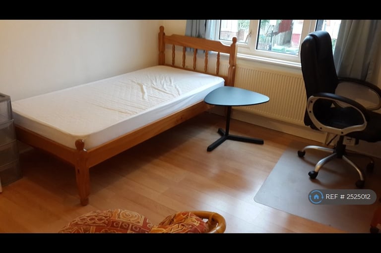 4 bedroom house in Iris Road, Southampton, SO16 (4 bed) (#2525012)