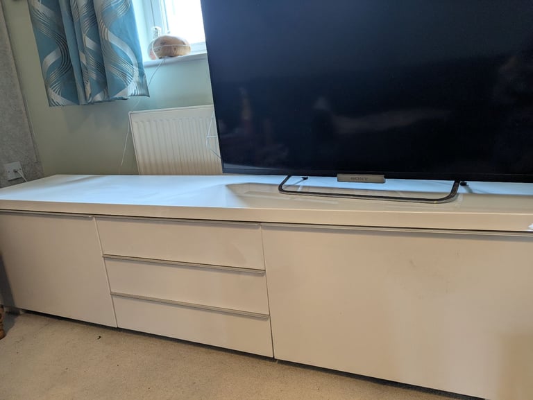 image for High Gloss White TV Unit IKEA 