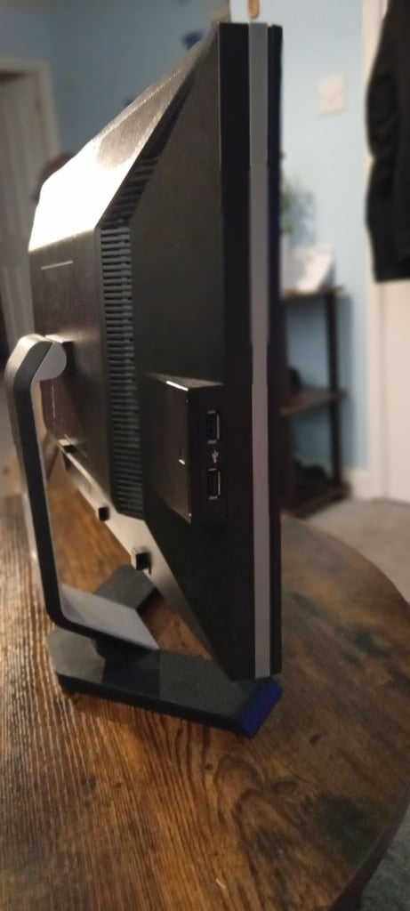 Computer monitor DELL 19" flat LCD