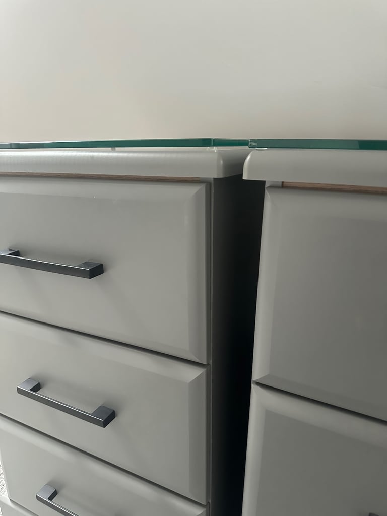 Pair of bed side tables with drawers 