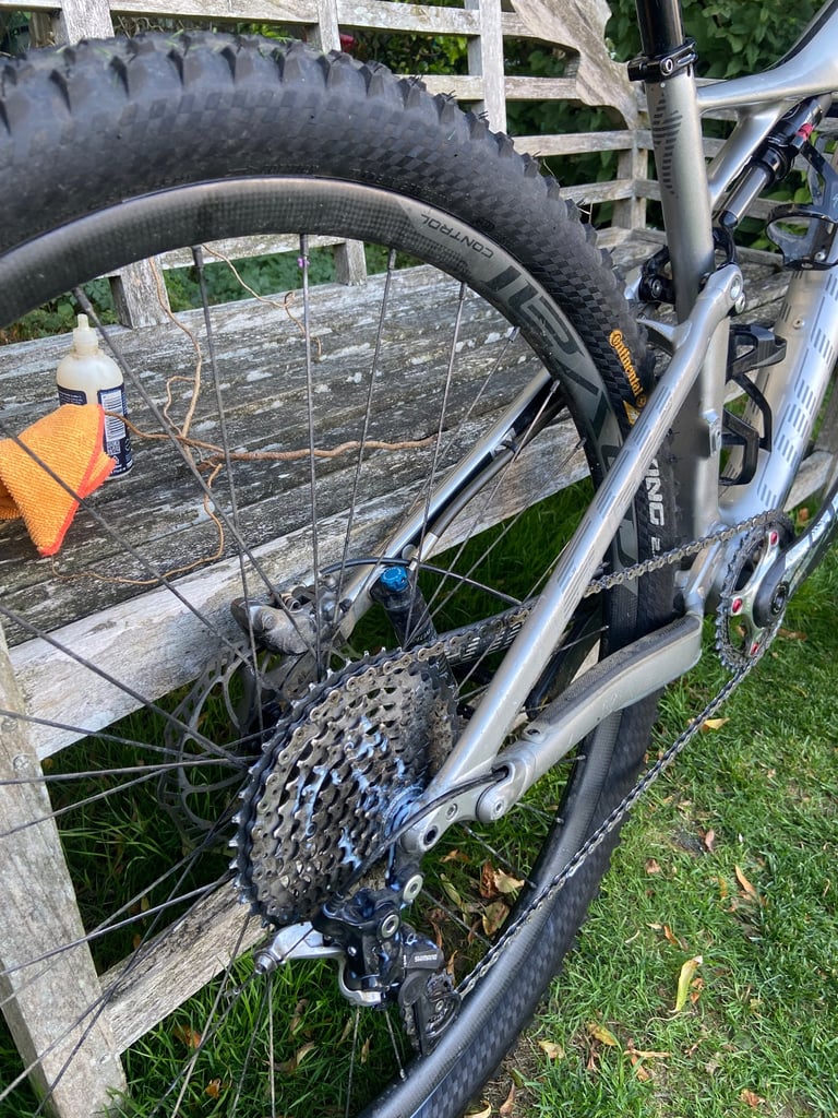 2014 specialised epic, carbon rims, good condition 