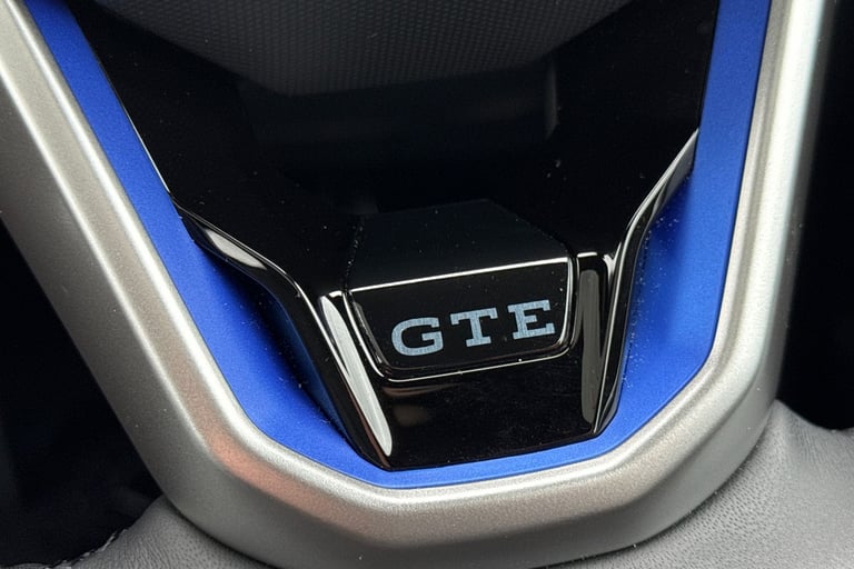 2025 Volkswagen Golf 1.5 TSI 272 GTE eHybrid 5dr DSG **HEADS UP DISPLAY + PAN ROOF** Hatchback PE...