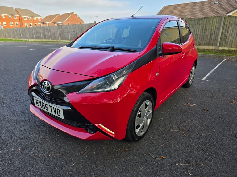 Toyota, AYGO, Hatchback, 2015, Manual, 998 (cc), 5 doors, euro 6, Peugeot 108, Citroen C1