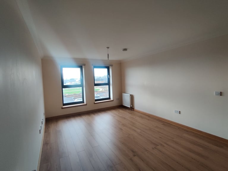 Immaculately presented 2 bed apartment with fabulous views KIRKCALDY