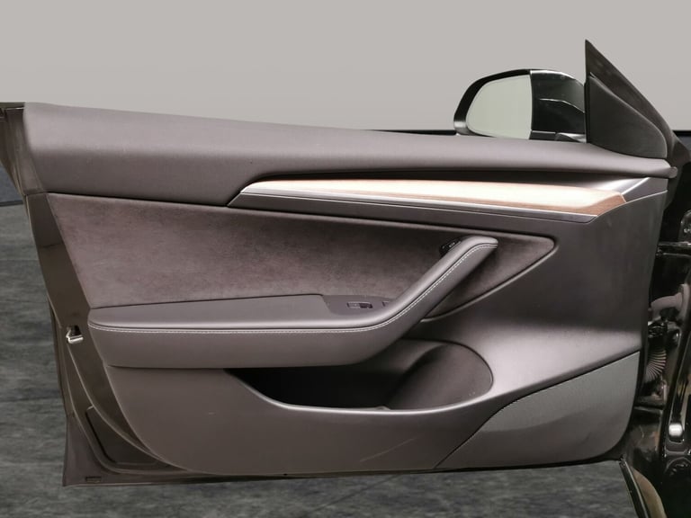 2021 Tesla Model 3 Long Range AWD 4dr Auto SALOON ELECTRIC Automatic