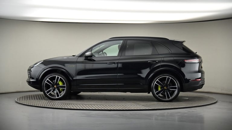 2022 Porsche Cayenne 3.0 V6 E-Hybrid 17.9kWh Platinum Edition TiptronicS 4WD Euro 6 (s/s) 5dr (3 ...