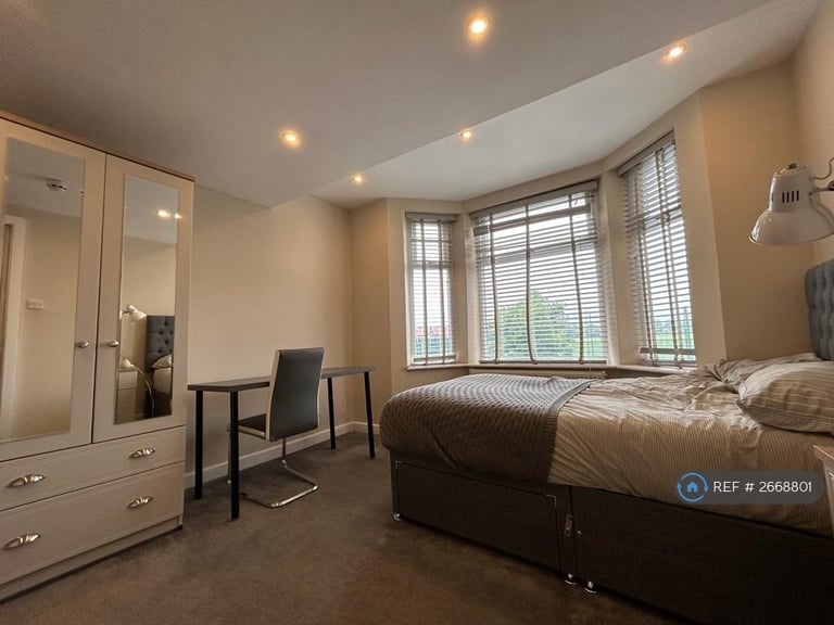 6 bedroom house in Moseley Road, Fallowfield, Manchester, M14 (6 bed) (#2668801)