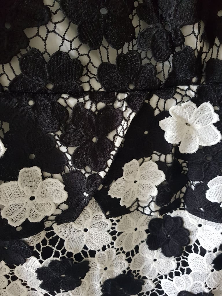 New. Black and White Lace Peplum Dress. Size 14. Kaleidoscope.