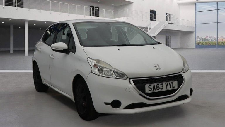 2013 Peugeot 208 1.2 VTi Access+ 5dr HATCHBACK PETROL Manual