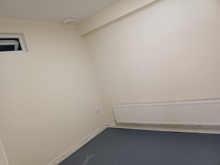 Flat To Let