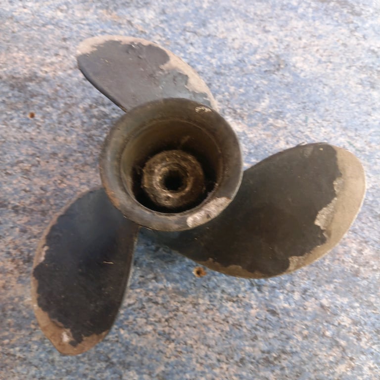 image for Mercury/mariner outboard propellor 15hp 2 stroke