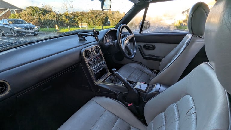 Mazda, MX-5, Convertible, 1996, Manual, 1840 (cc), 2 doors