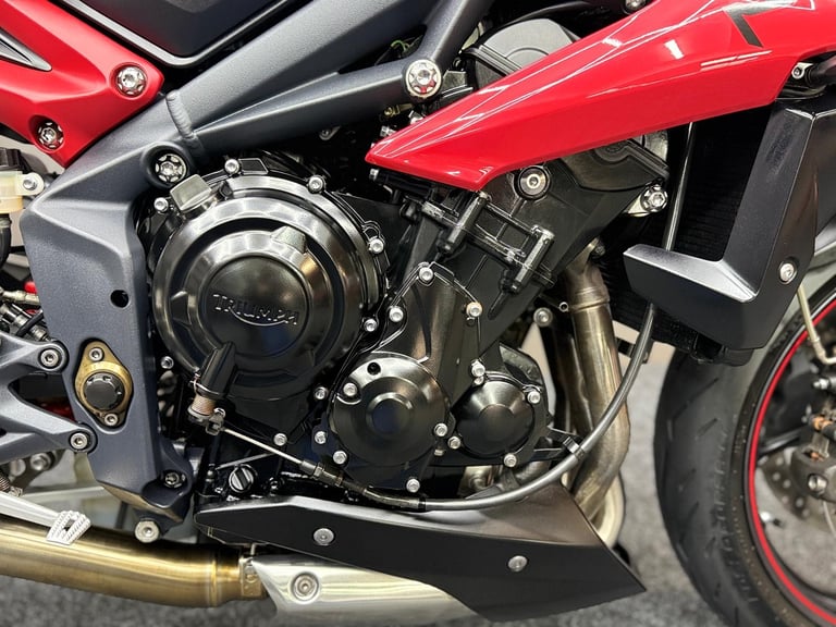 2015 65 Triumph Street Triple 675 R - Only 14168 Miles - SC GP Exhaust ++