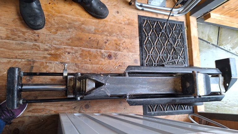 Log Splitter 6 ton Electric Handy 