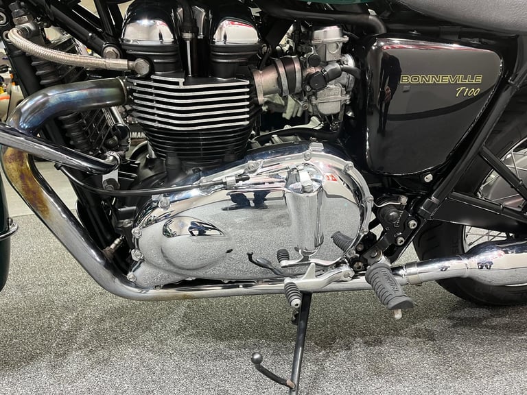 Triumph Bonneville T 100, 2011