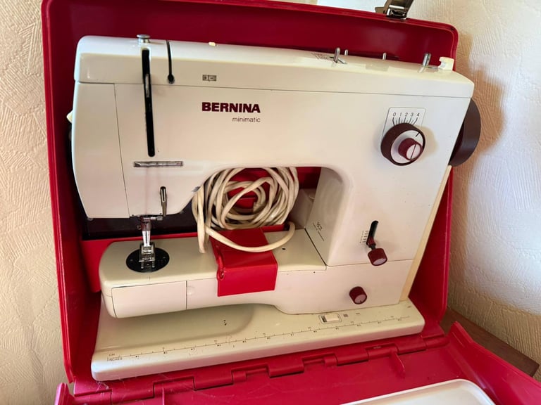 Bernina  Minimatic 807 sewing machine