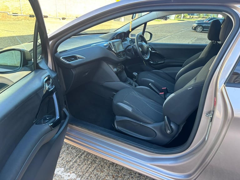 2013 Peugeot 208 1.0 VTi Active 3dr HATCHBACK Petrol Manual