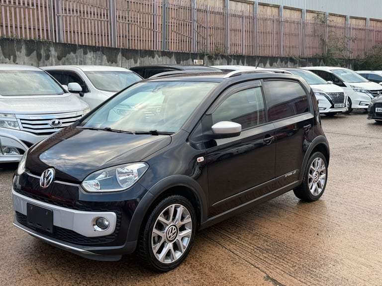 2015 Volkswagen CROSS UP! 1.0  hatchback  Petrol Automatic