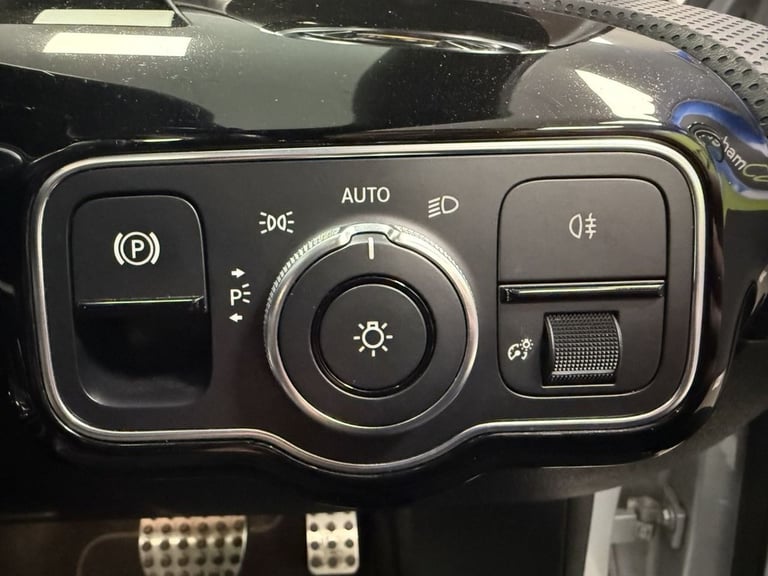 2020 Mercedes-Benz A-Class 1.5 A180d AMG Line (Premium Plus 2) Hatchback 5dr Diesel 7G-DCT Euro 6...